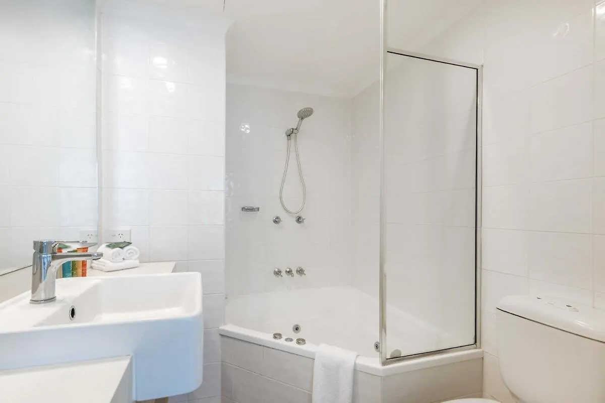 Poolview Dual-Key Studio & Br 66 At Portsea Port Douglas 0*,  Australia