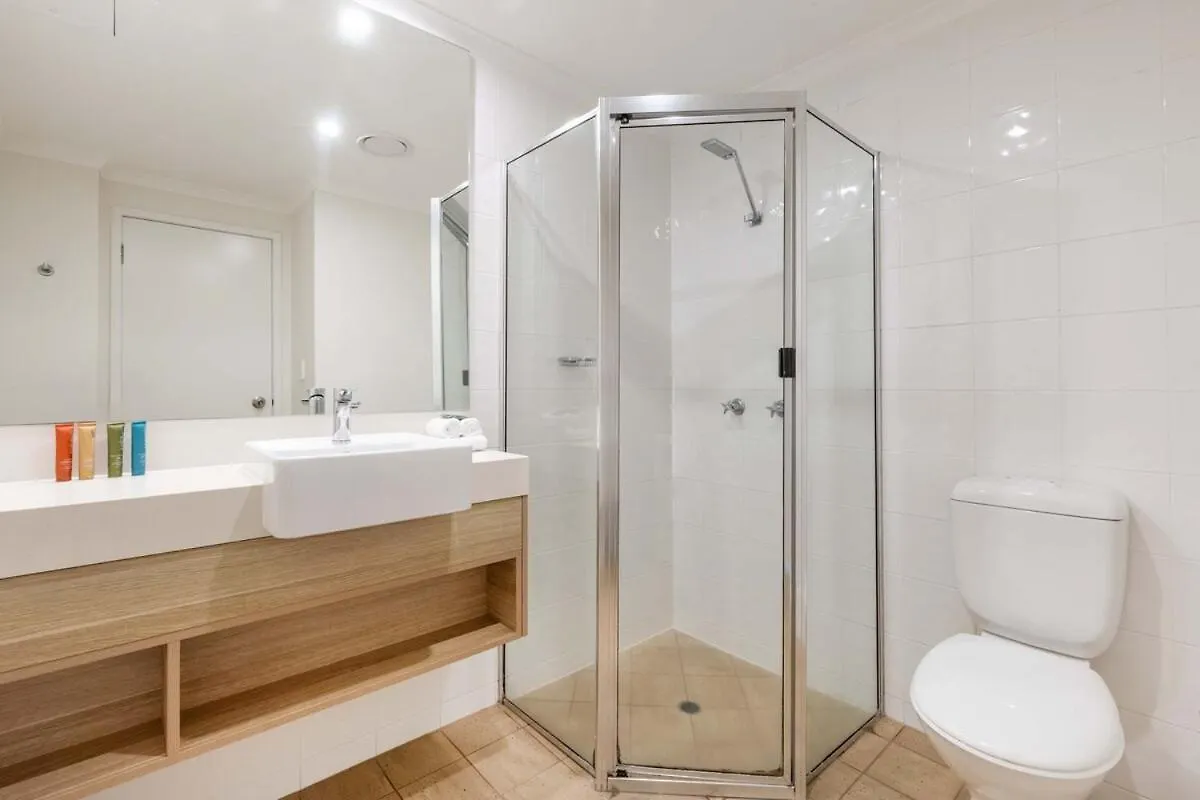 Poolview Dual-Key Studio & Br 66 At Portsea Port Douglas Australia